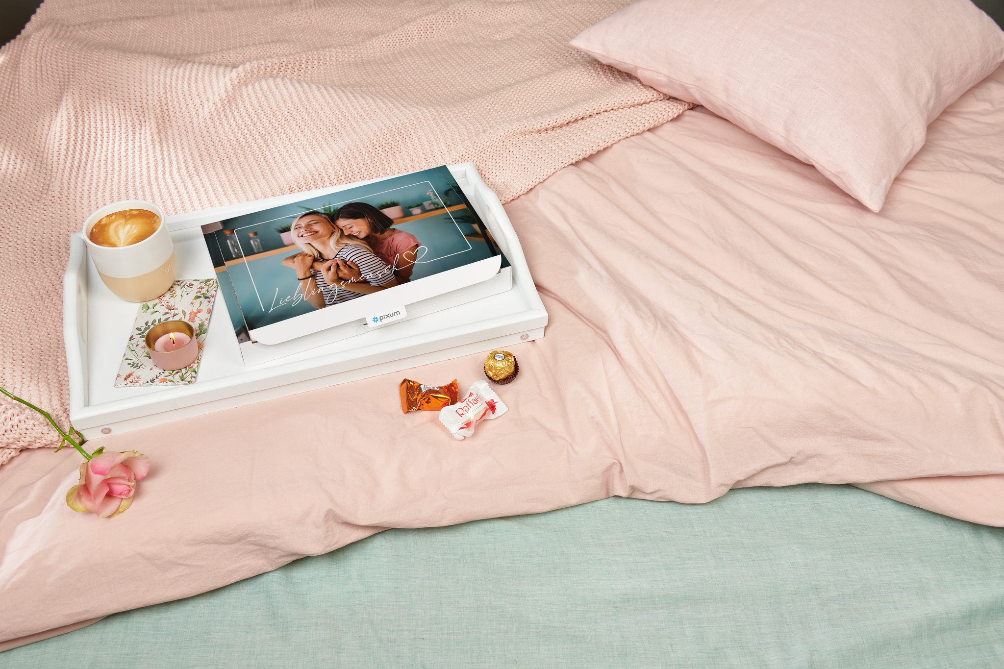 Scatola personalizzata con cioccolatini Ferrero e foto di famiglia