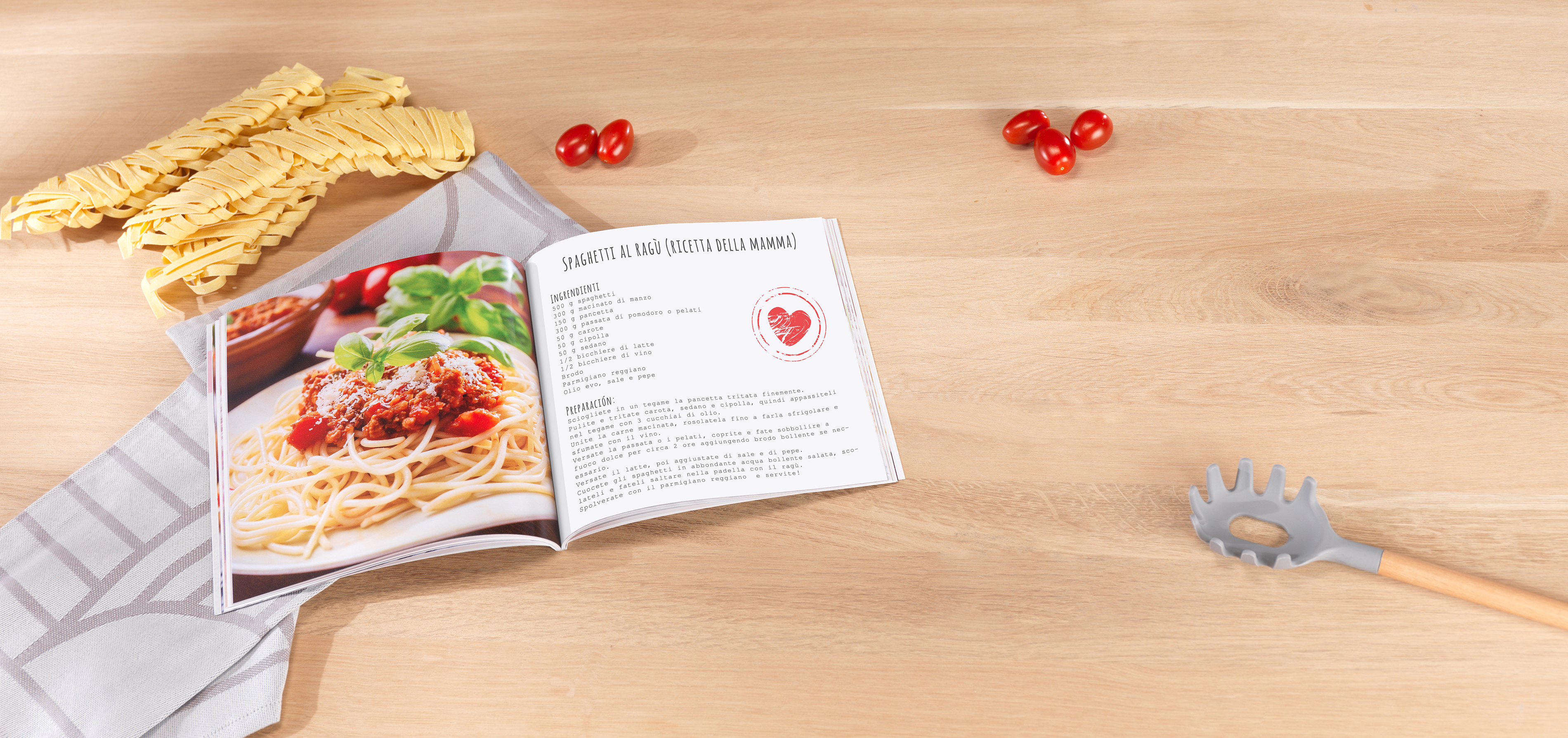 Ricettario personalizzato quadrato con copertina morbida e ricette per piatti di pasta