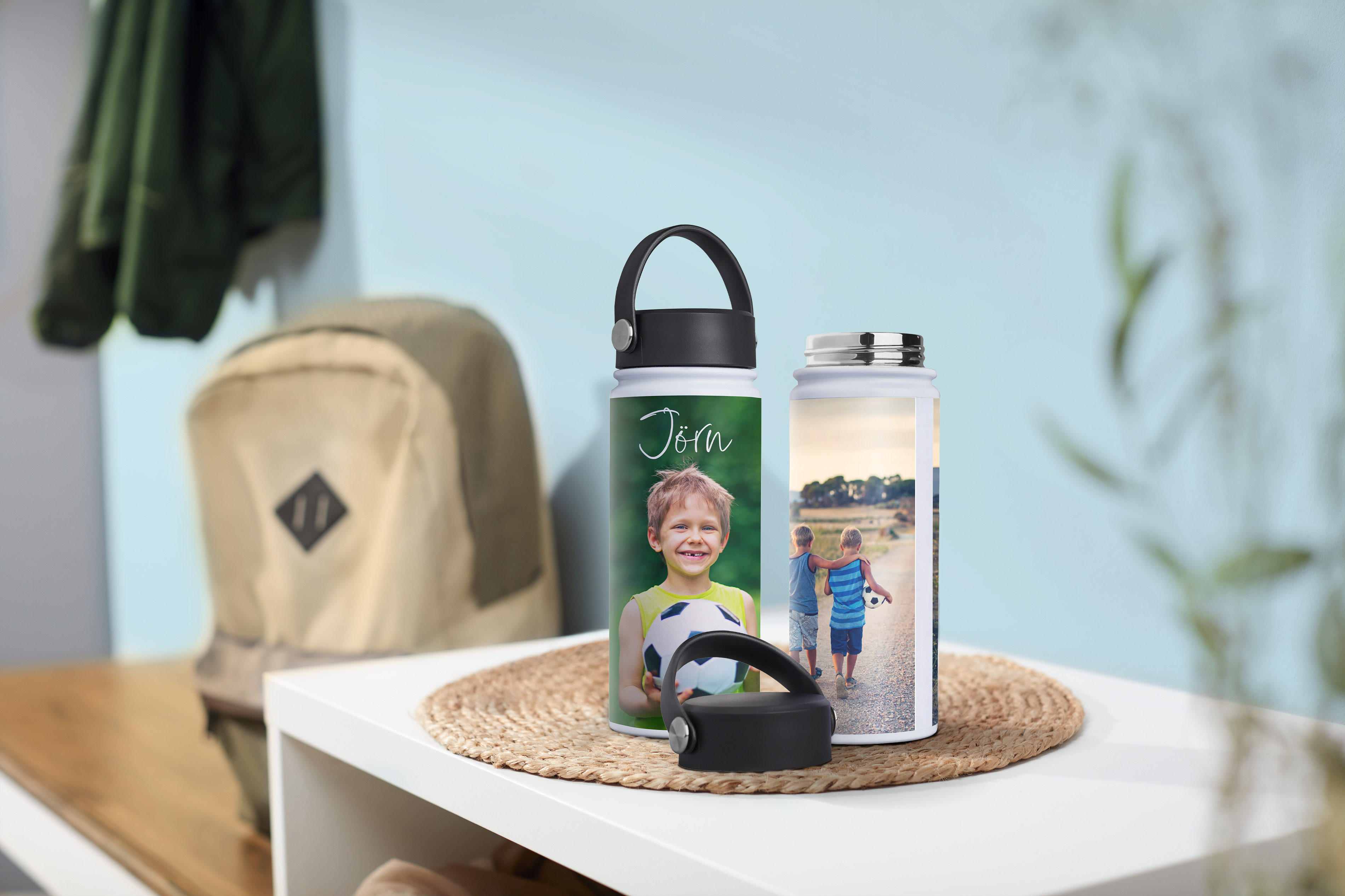 Trinkflasche mit Foto mit Name und Kindmotiv im Ambiente