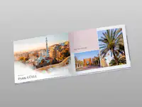 Reisefotobuch mit modernem Design Aufgeklapptes Reisefotobuch auf grauem Hintergrund. Die Innenseiten sind mit Fotos von Barcelona und zwei kleinen Textfeldern gestaltet . Auf der linken Seite wird ein Foto groß abgebildet und die untere linke Ecke verschwimmt wie Wasserfarben.