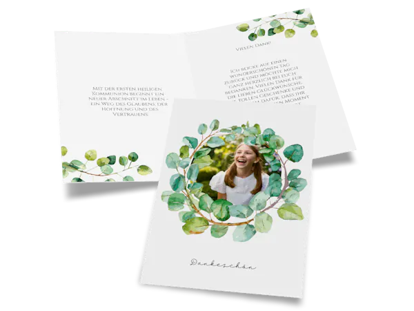 Dankeskarten zur Kommunion Danksagungskarte zur Kommunion mit einem floralen Design und dem Bild eines Mädchens auf der Vorderseite.