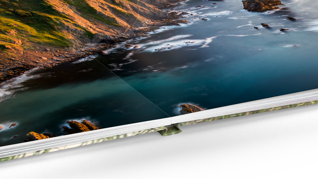 Detailansicht eines Pixum Fotobuches mit Fotopapier edelmatt und Layflat-Bindung