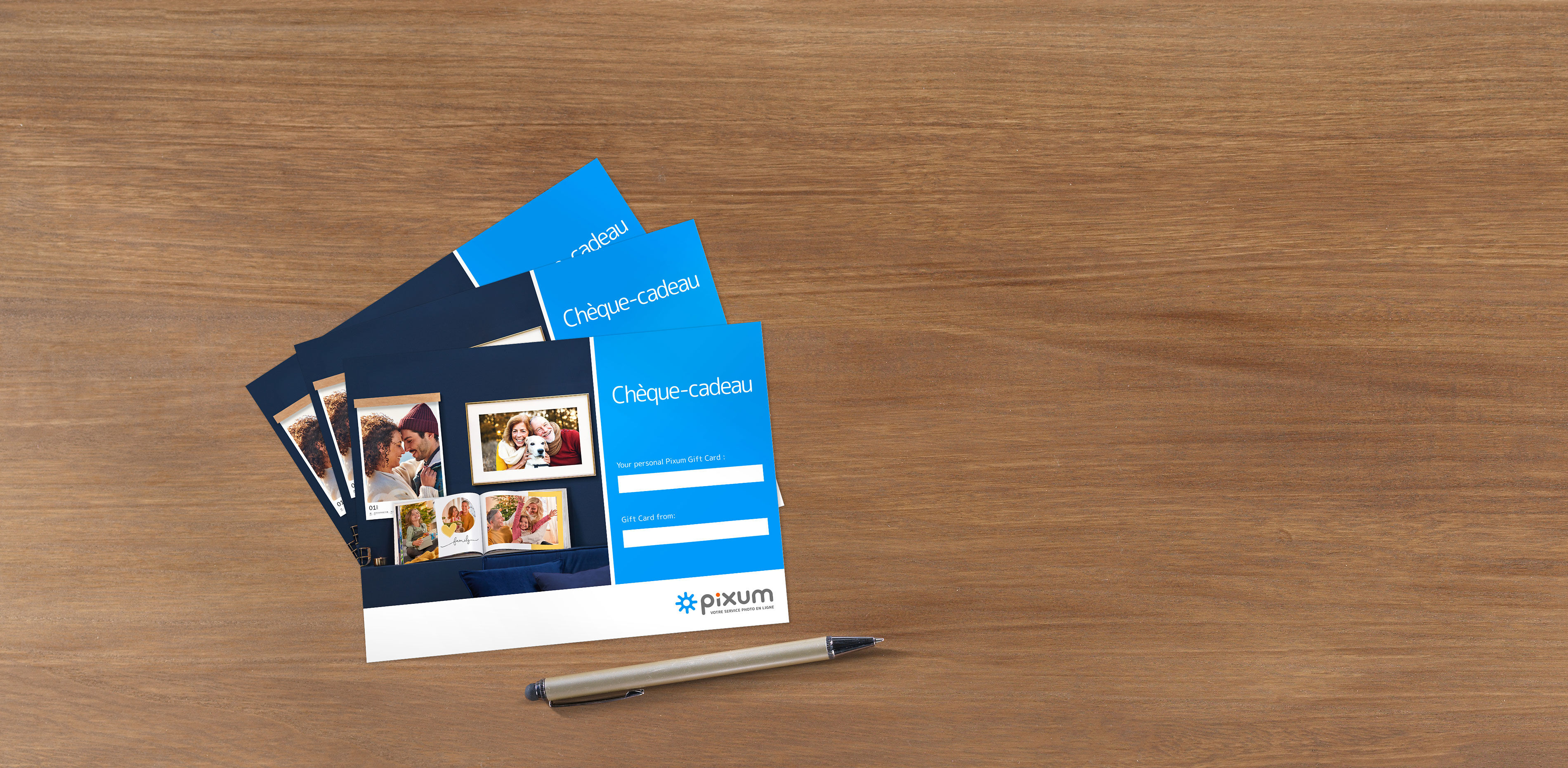 Trois bons cadeaux Pixum avec images de Noël