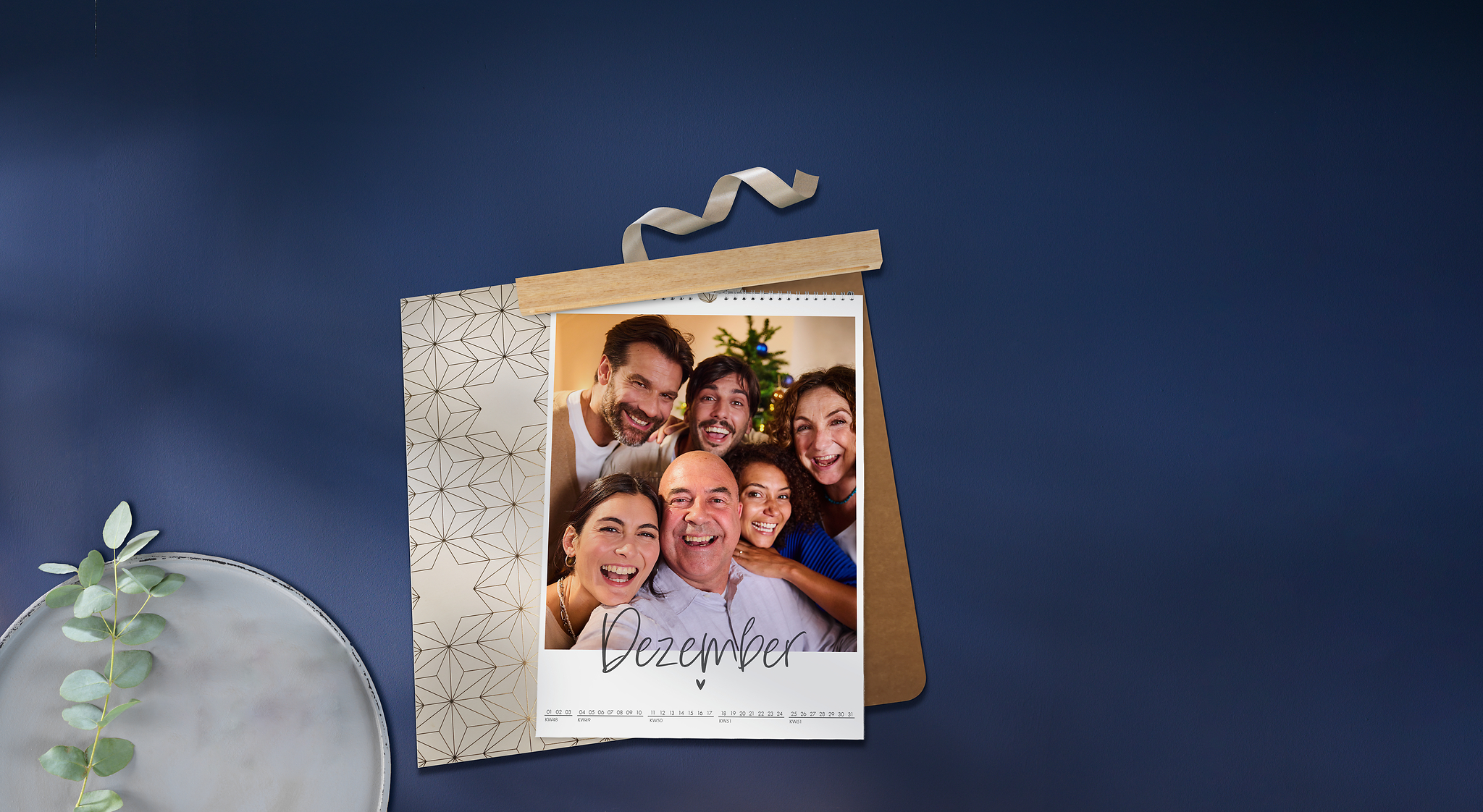 Emballage cadeau pour calendrier photo avec une finition dorée