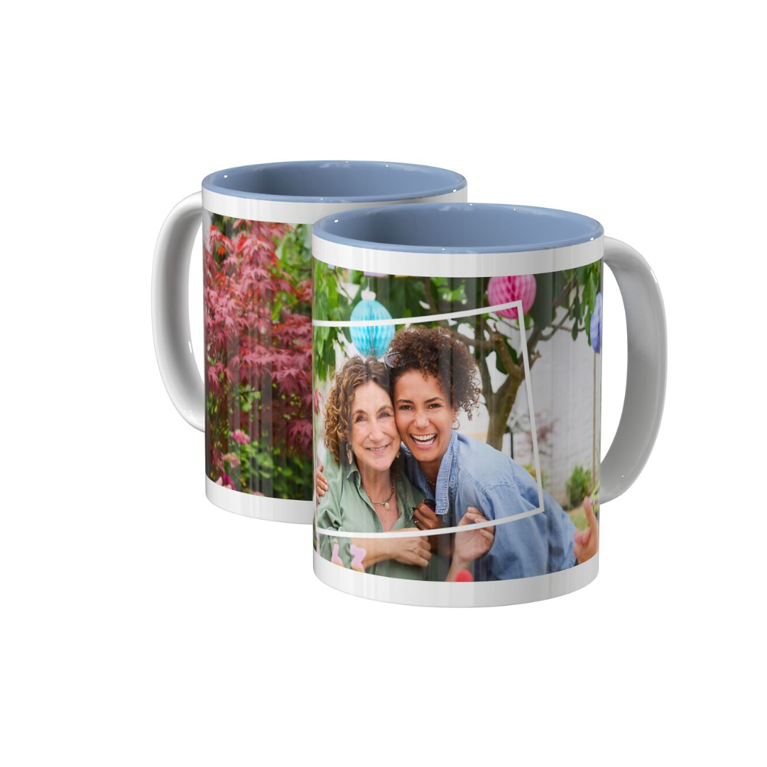 Taza personalizada con colores pastel en el interior y la foto de una madre y su hija
