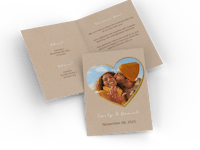 Diseña una tarjeta plegable con papel kraft como invitación de boda tarjeta plegable con papel kraft como invitación de boda