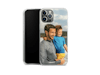 Silicone Slim-Case Handyhülle eines iPhones mit Foto eines Vaters mit seinem kleinen Sohn auf dem Arm
