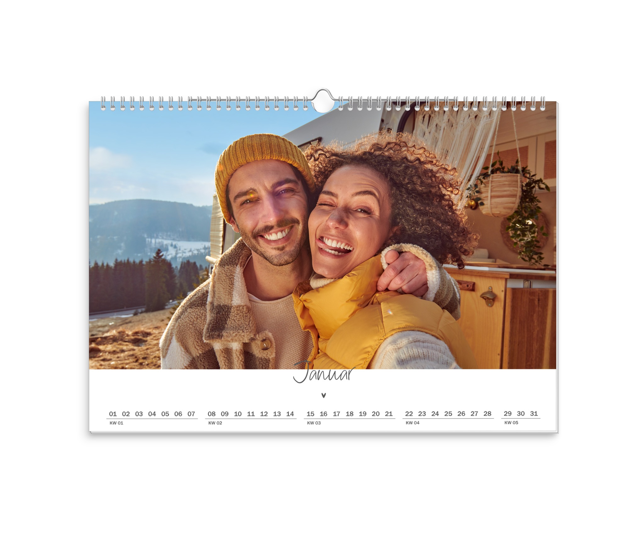 Calendrier mural paysage avec une photo de couple et un design épuré