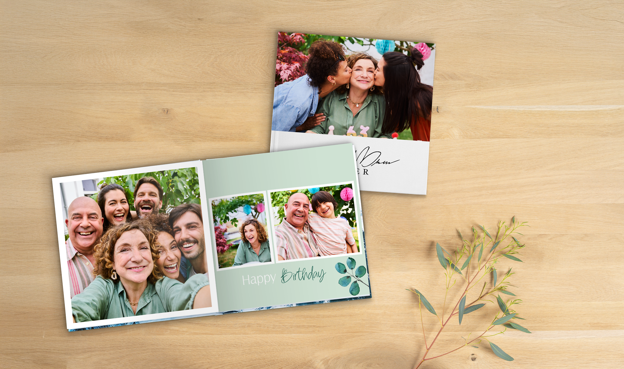 Pixum fotobok i litet format med en familj som firar mormors födelsedag