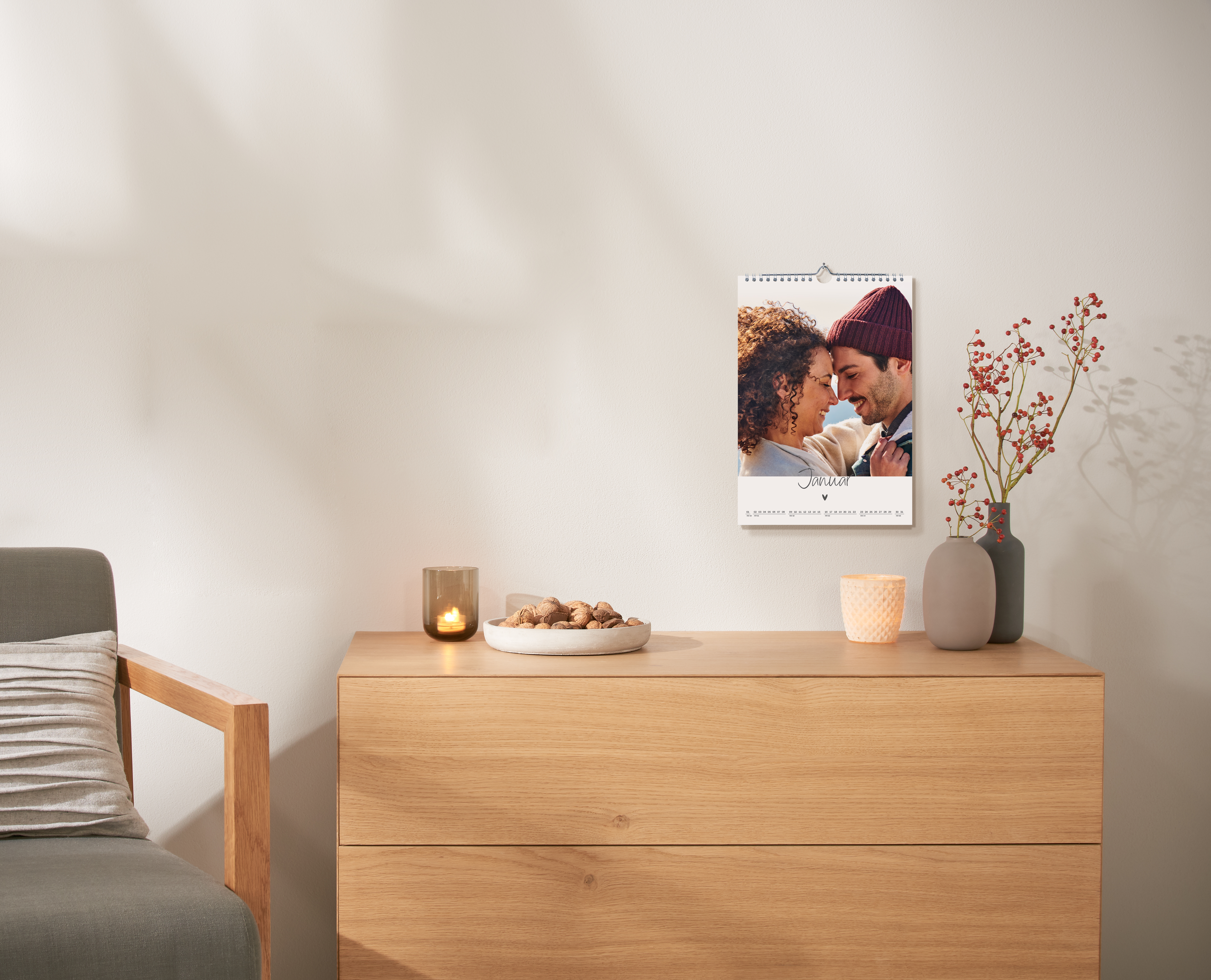 Calendario da parete A4 in formato verticale con la foto di una coppia