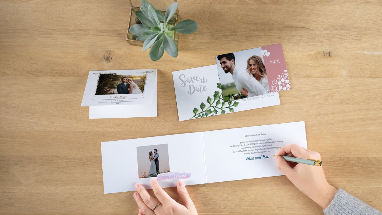 Tarjetas personalizadas con fotos de bodas y de nacimiento