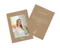 Communie-bedankkaartje met foto Communie-bedankkaartje met foto's van een meisje.