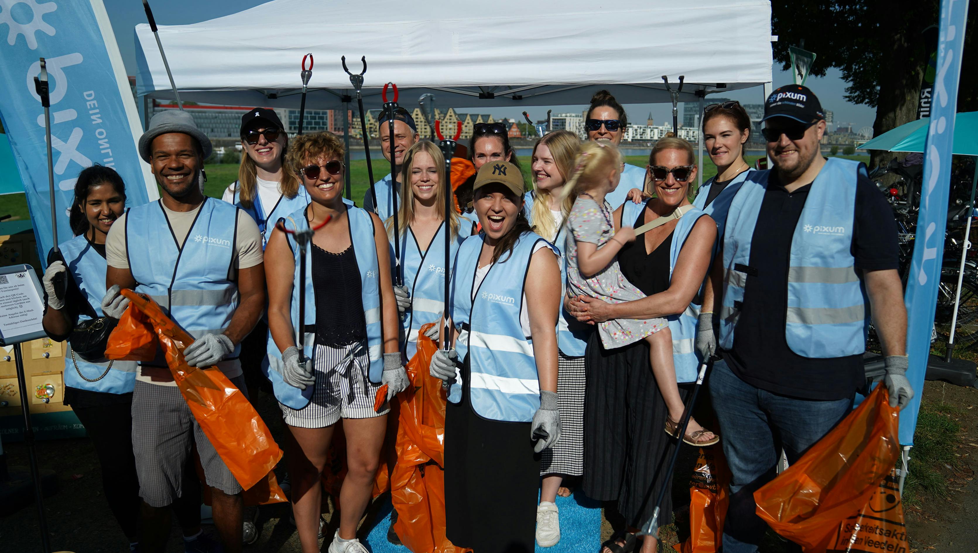  Journée de nettoyage du Rhin – collaborateurs de Pixum, 2023