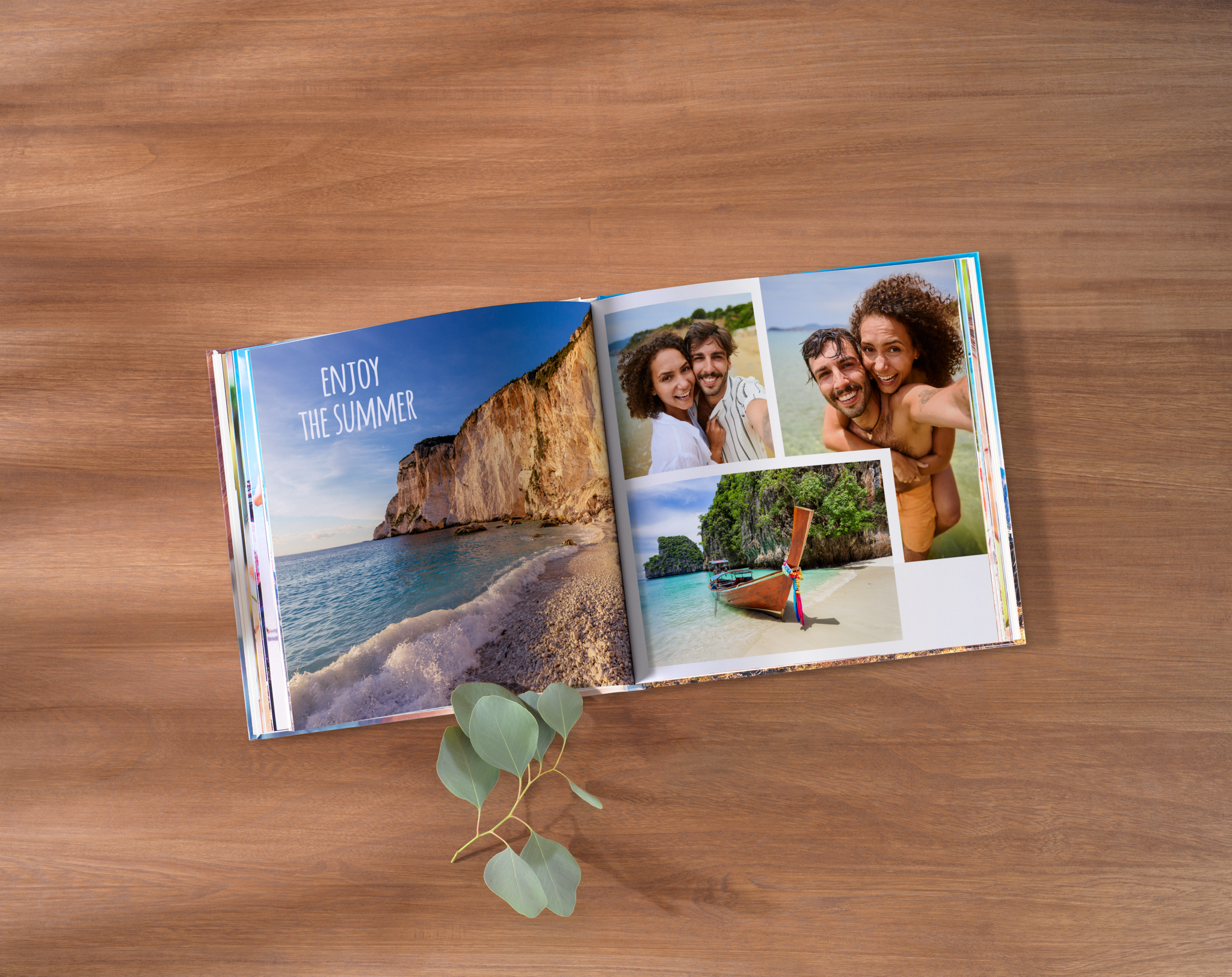 Fotolibro quadrato con foto estive di un viaggio