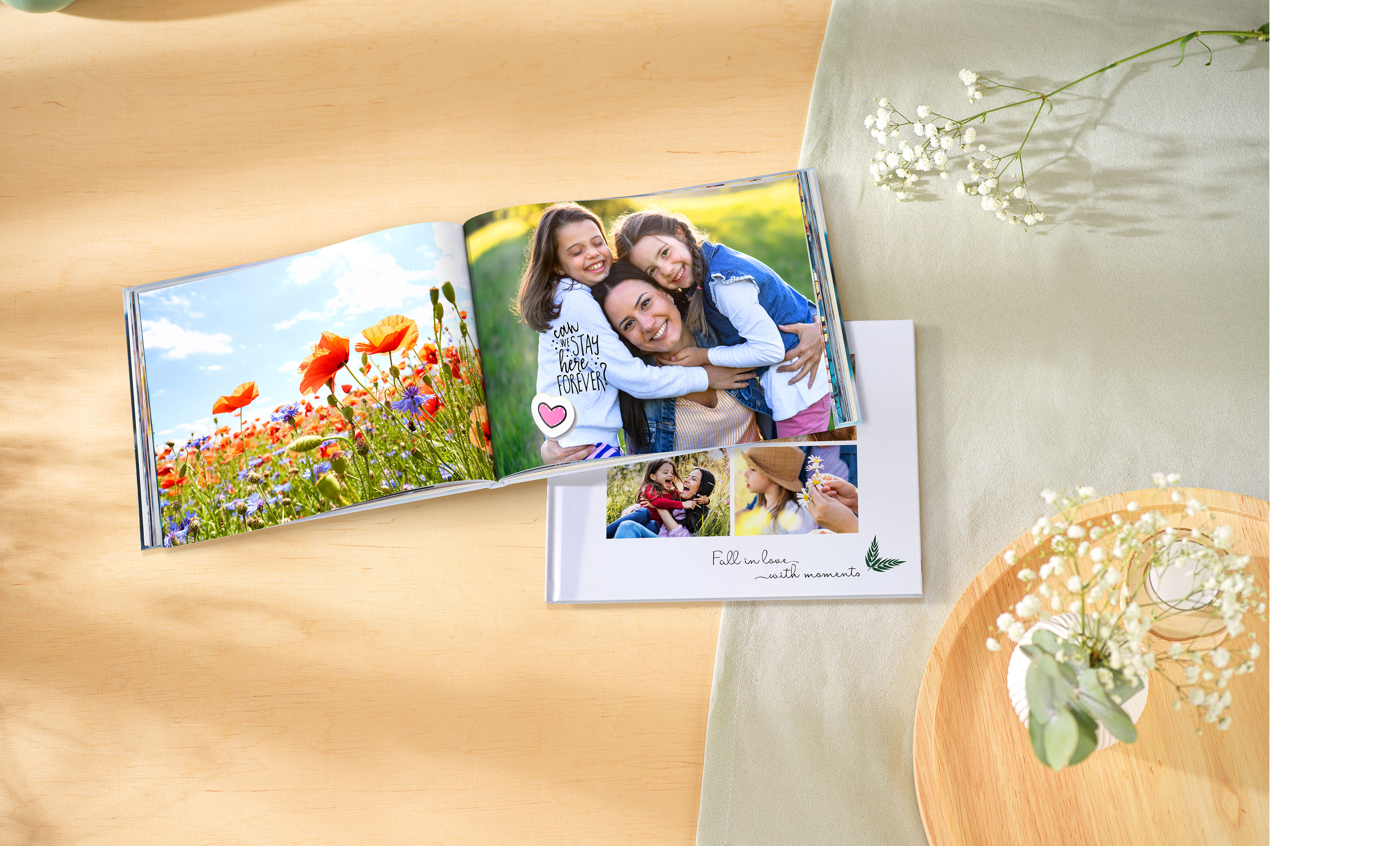 Livre photo en format paysage avec des photos de famille printanières