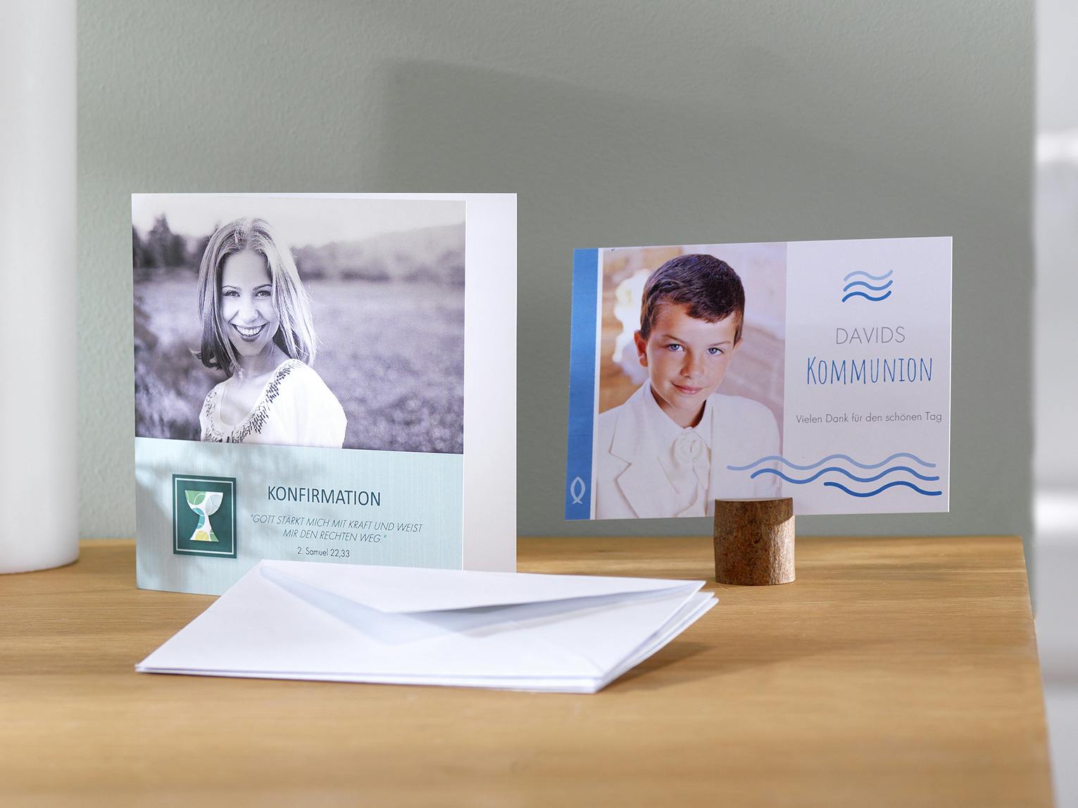 Tarjetas personalizadas con fotos como invitaciones para comunión