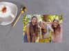 Foto revelada en papel de 15 cm con imagen de tres amigos