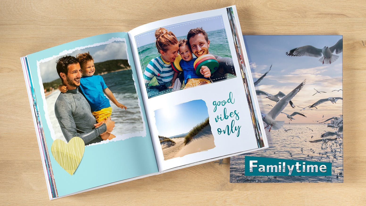 Pixum Fotobuch im Hochformat als Reisefotobuch mit Familienbildern am Meer