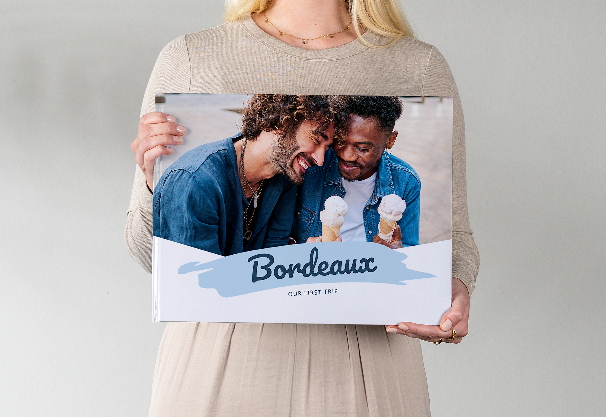 Álbum Digital Pixum XXL panorámico con la foto de una pareja en Burdeos