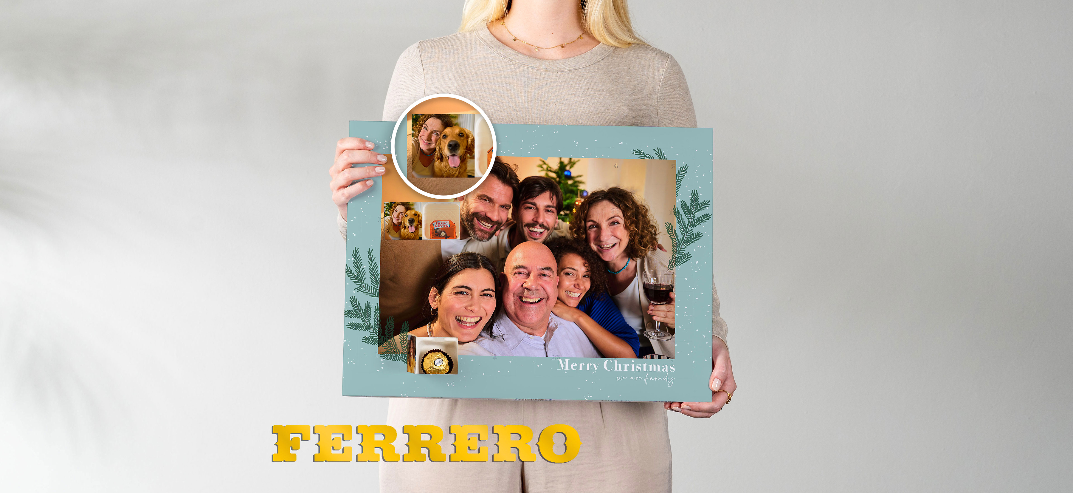 Foto-Adventskalender mit Schokolade von Tonys Chocolonely in der Hand gehalten