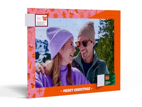 Foto-Adventskalender mit einem Pärchenfoto und weihnachtlichen Ideen für die gemeinsame Zeit im Advent.