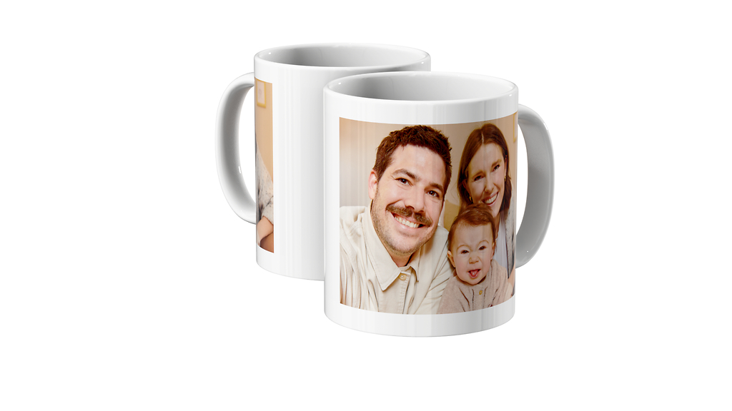 Fototasse im Klassikdruck mit einem Familienbild