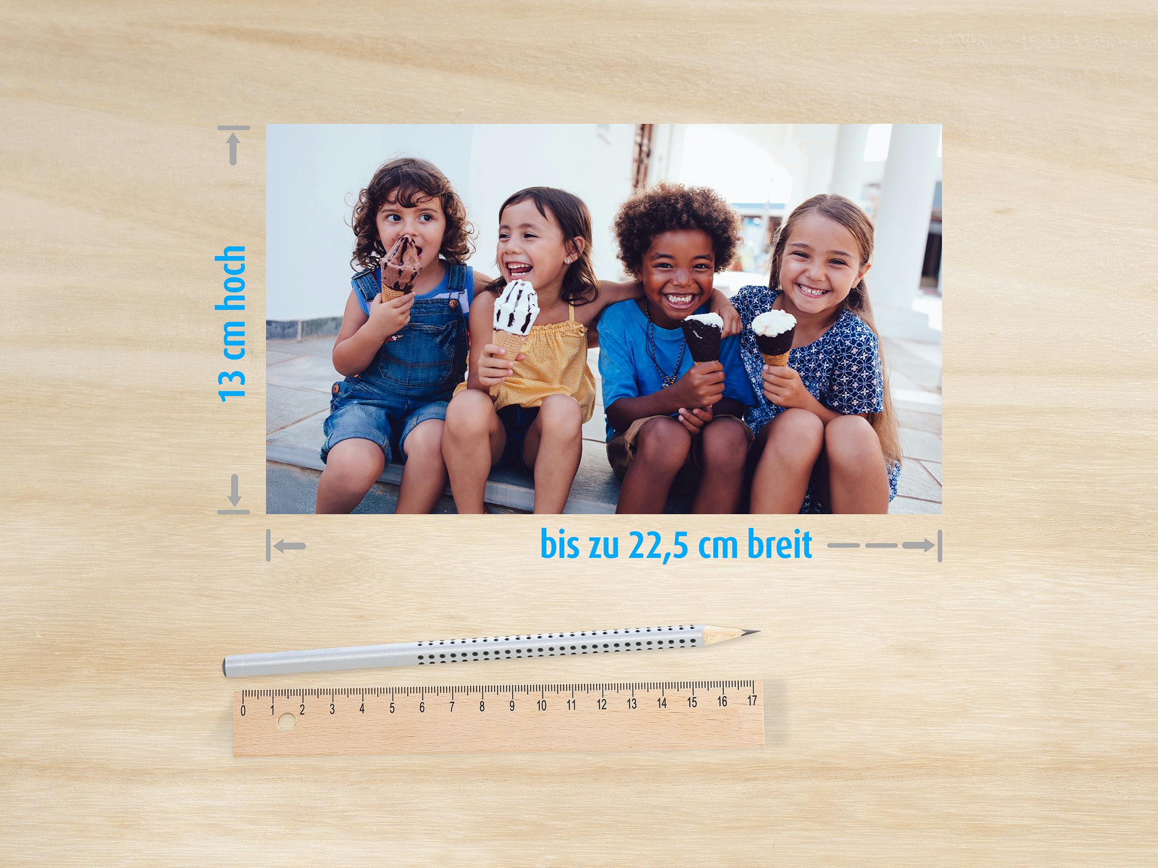 Foto auf einem Tisch von Kindern mit den Maßen 13x22,5cm