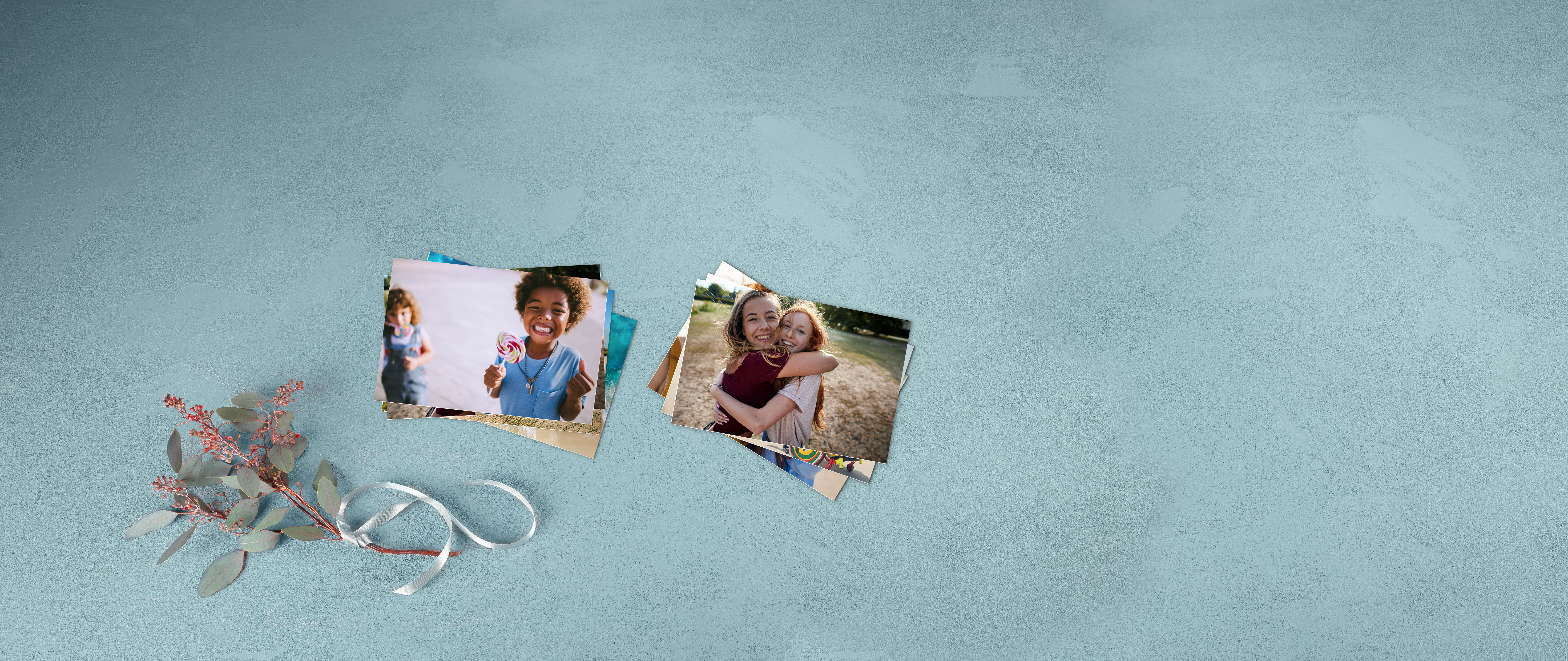 Klassische Fotoabzüge von Pixum mit hochwertigem Papier und verschiedenen Motiven.