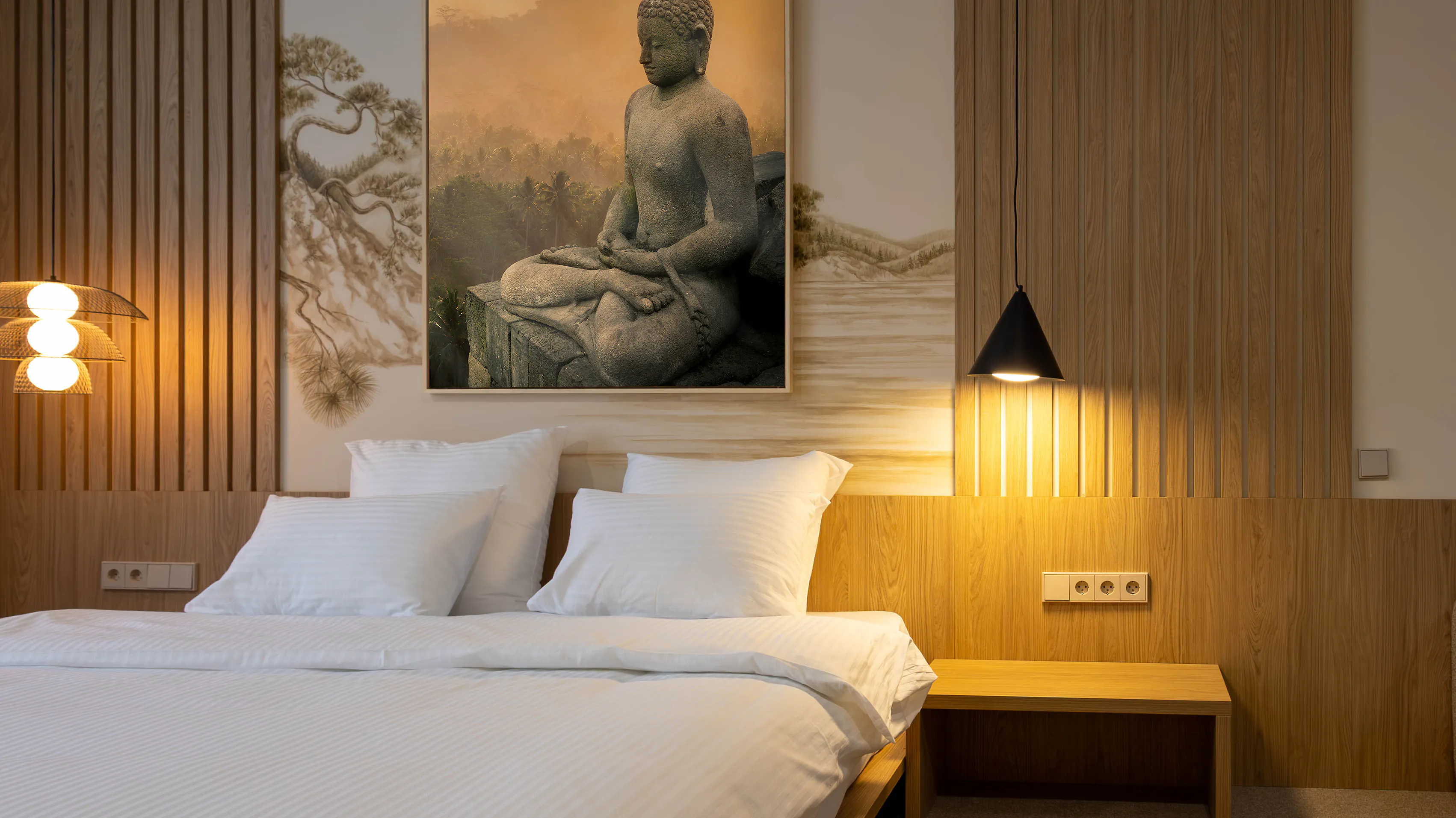 Hochwertig gerahmte Leinwände für Hotelzimmer bestellen Hochwertig gerahmte Leinwände für Hotelzimmer bestellen