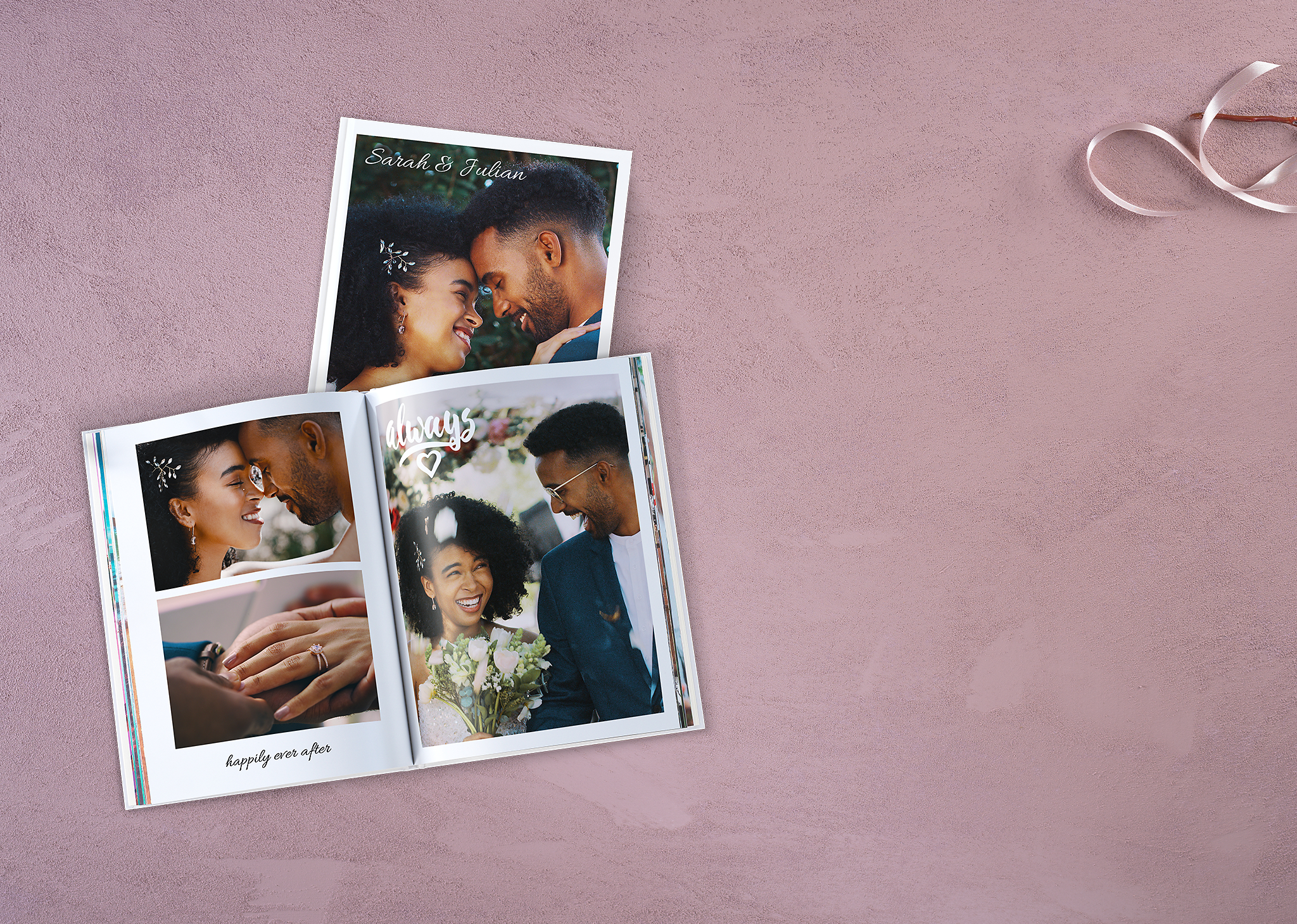 Pixum Fotobuch im Hochformat mit Hochzeitsfotos auf dem Cover und den Innenseiten