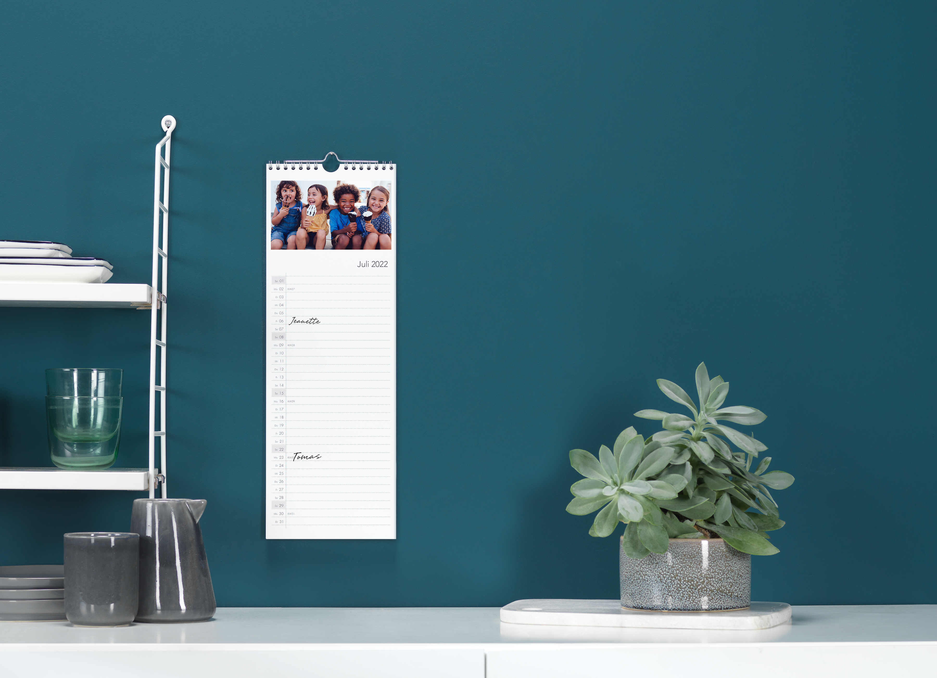 Calendario da cucina per inserire appuntamenti alla parete con foto di bambini