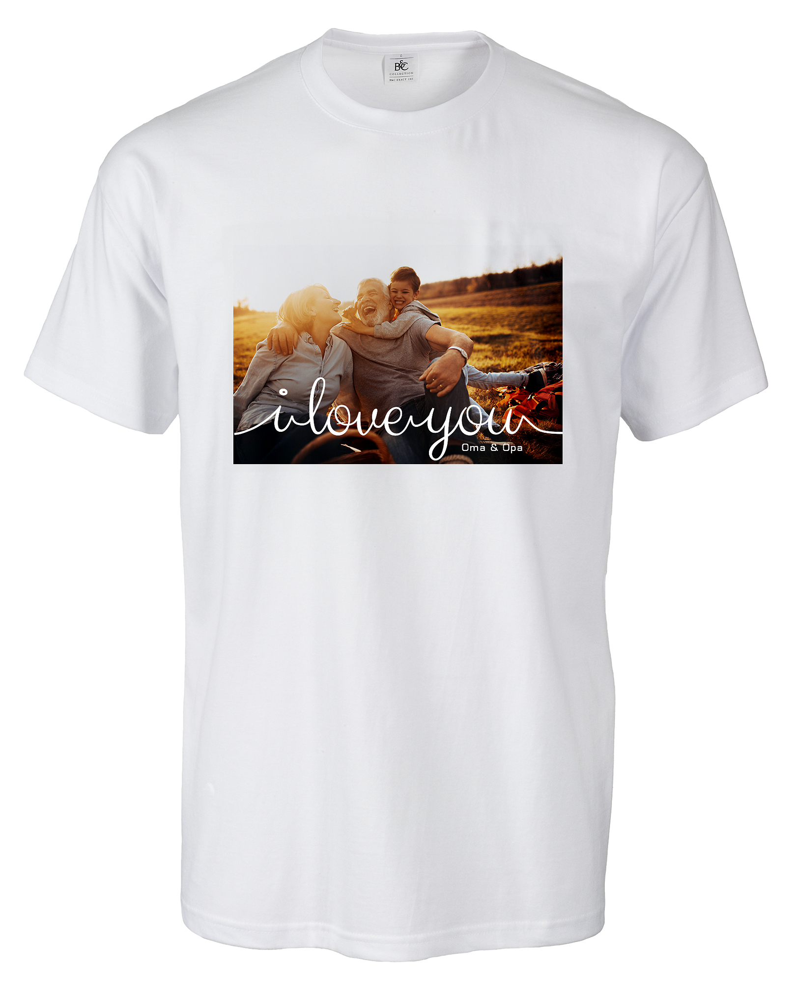 T-Shirt mit einem Familienbild von Großeltern und Enkeln und dem Design 'I love you'