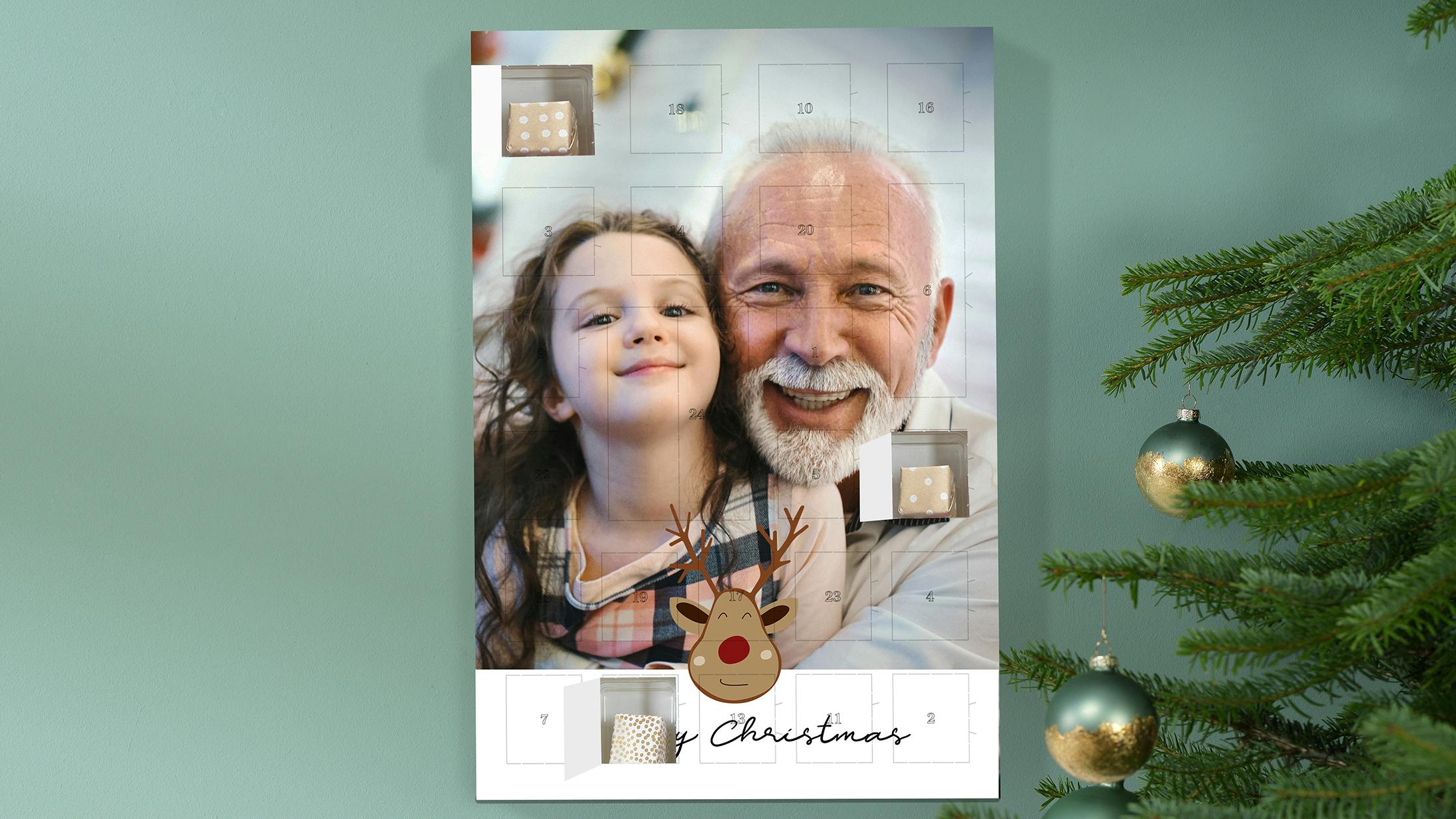 Fyld-selv-julekalender med foto af barn og bedstefar og design