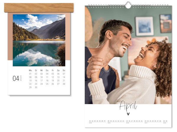 Dos calendarios de pared  con la foto de ua pareja y un paisaje