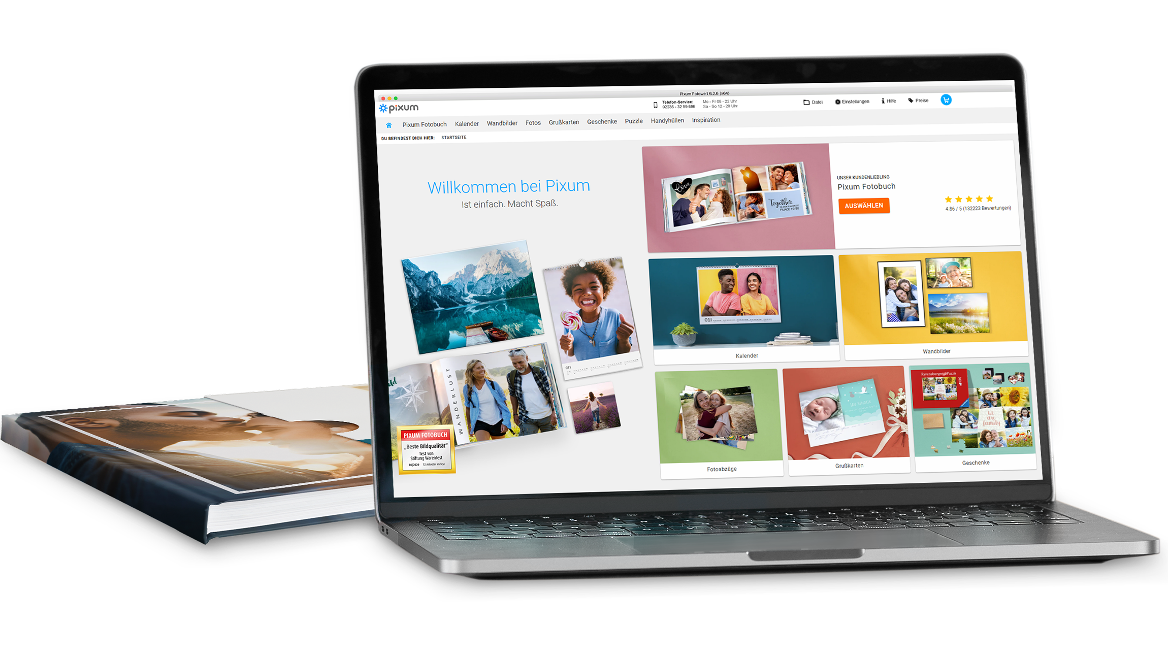 Freisteller eines Macbooks mit einem Screenshot der Pixum Fotowelt Software