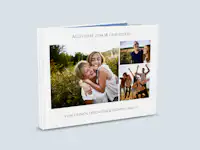 Fotobuch zum 18. Geburtstag mit Design Fotobuchcover gestaltet zum 18. Geburtstag. Das Cover zeigt eine Collage vom Geburtstagskind mit ihren Eltern.