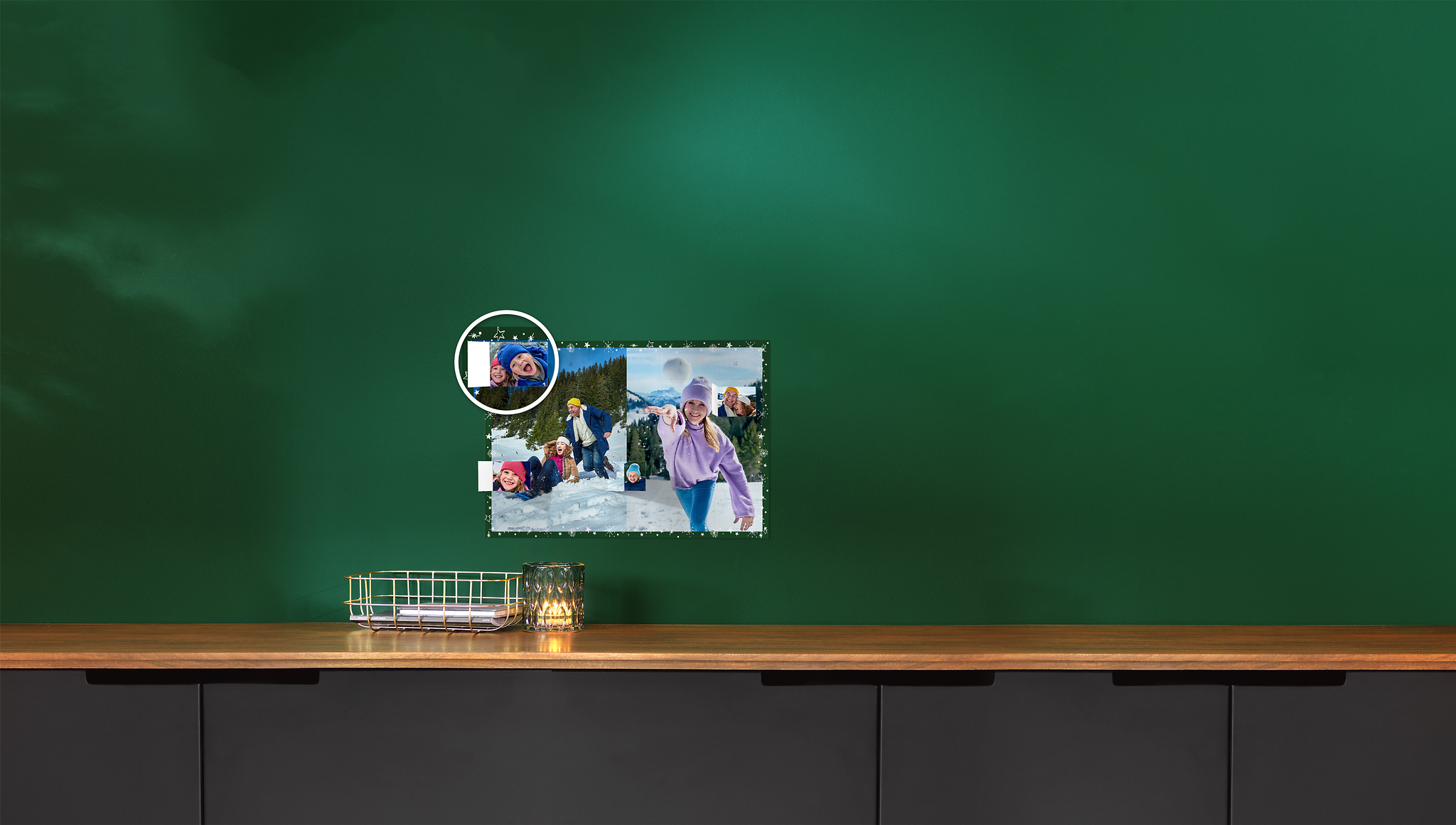 Adventskalender mit 24 Fotos hinter den Türchen und zwei großen Fotos als Titelbilder.