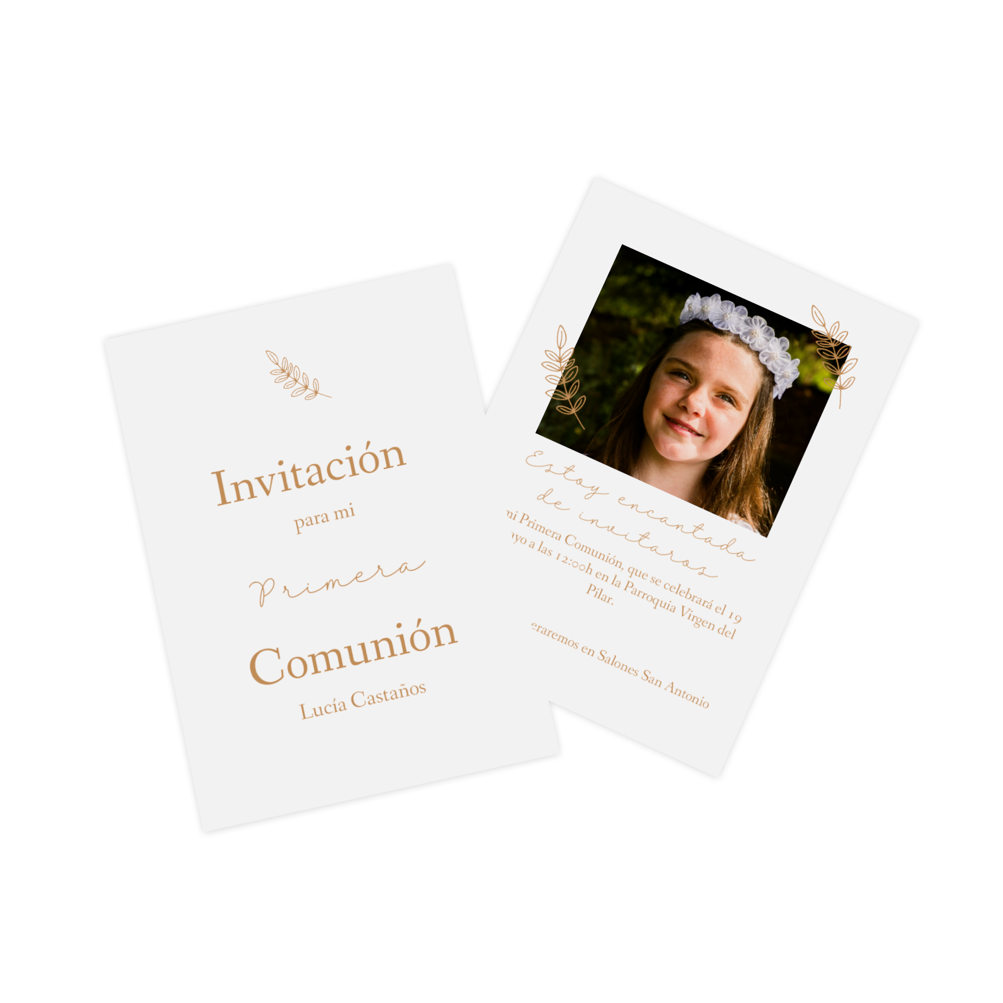 Una tarjeta con foto como invitación de comunión con la foto de una niña