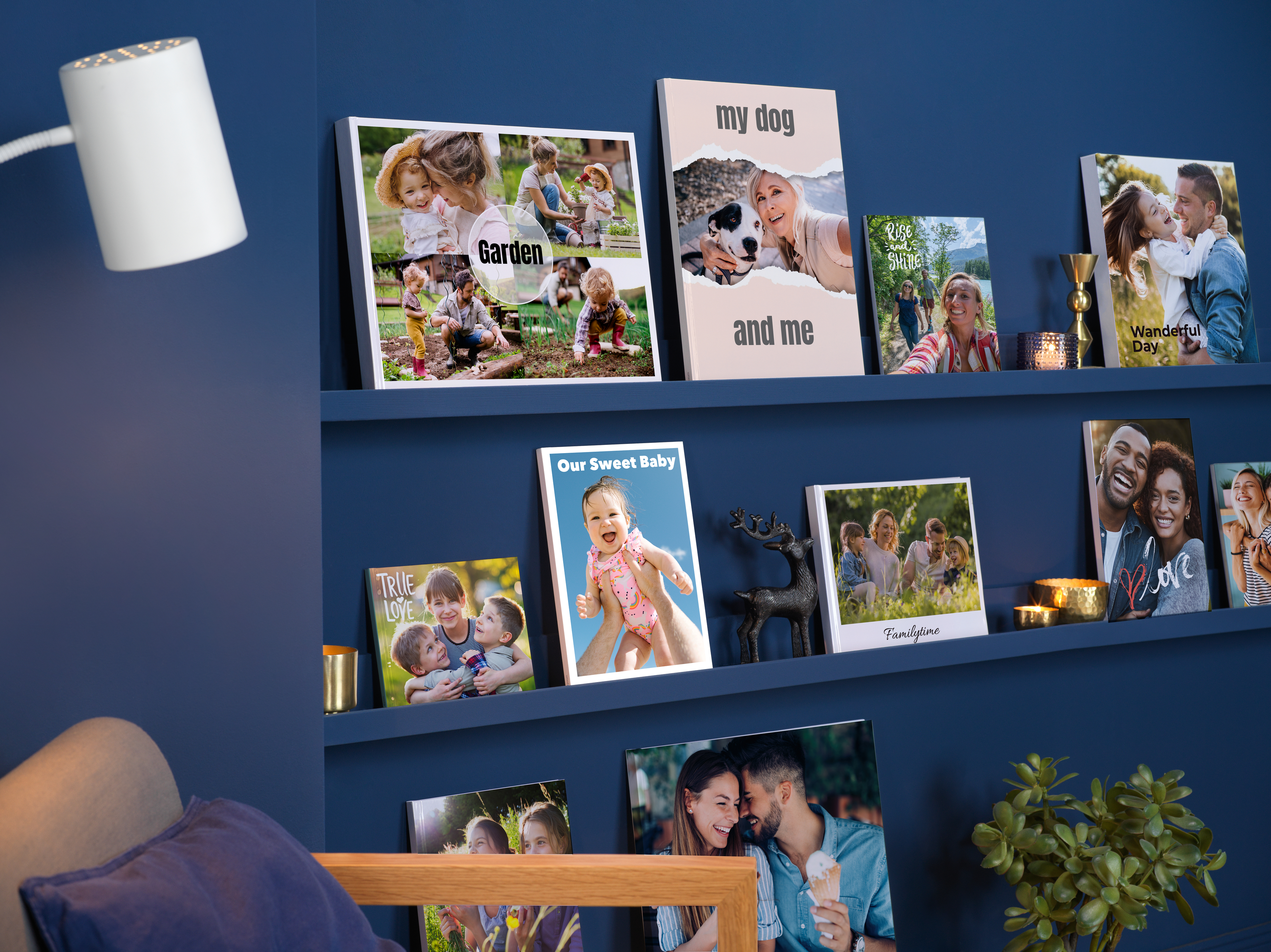 Mix aus verschiedenen Pixum Fotobüchern an einer Bilderwand