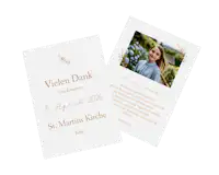 Fotokarte als Danksagung zur Kommunion Danksagungskarte zur Kommunion mit dem Bild eines Mädchens auf der Rückseite.