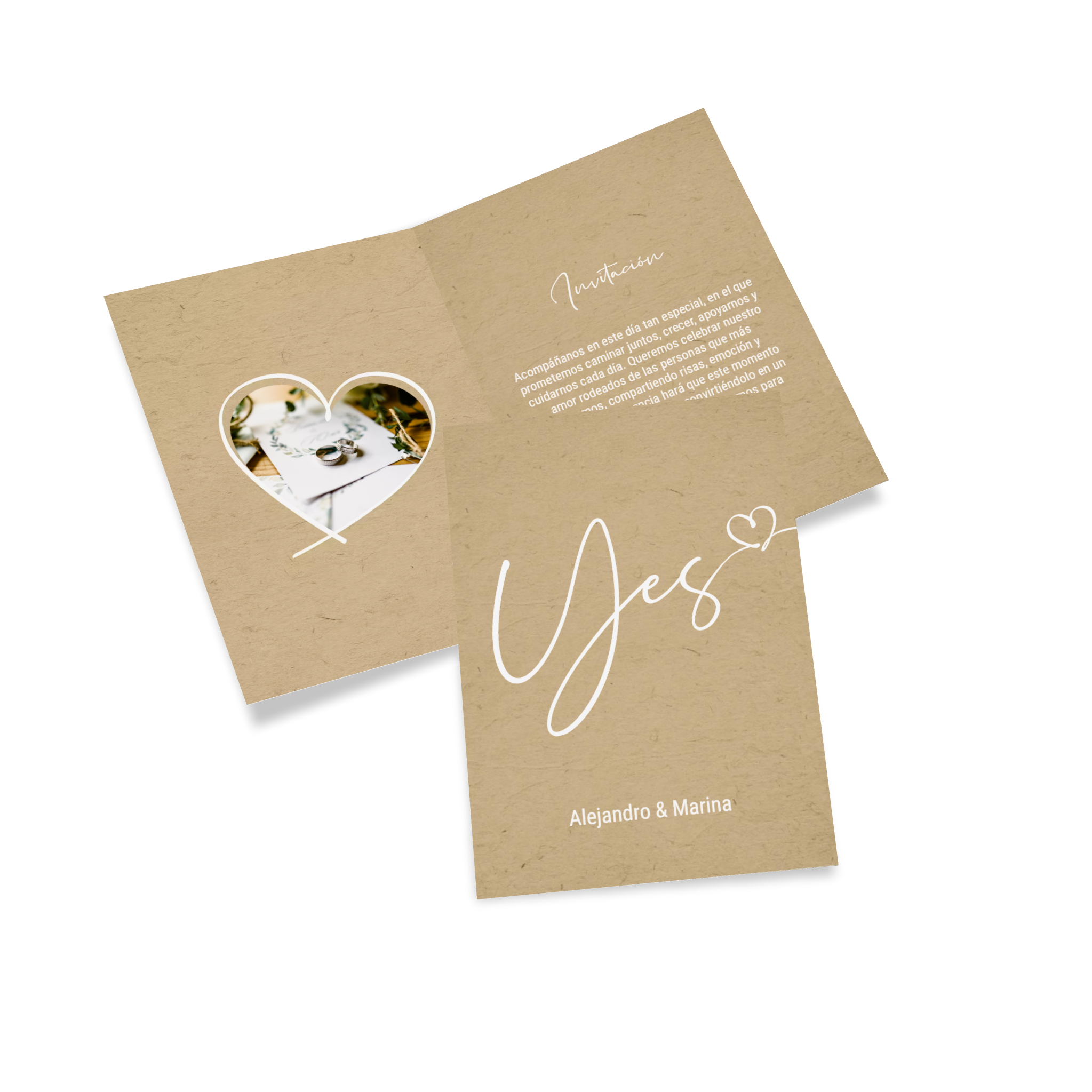Tarjeta plegable como invitación de boda personalizada con texto y una foto de la pareja