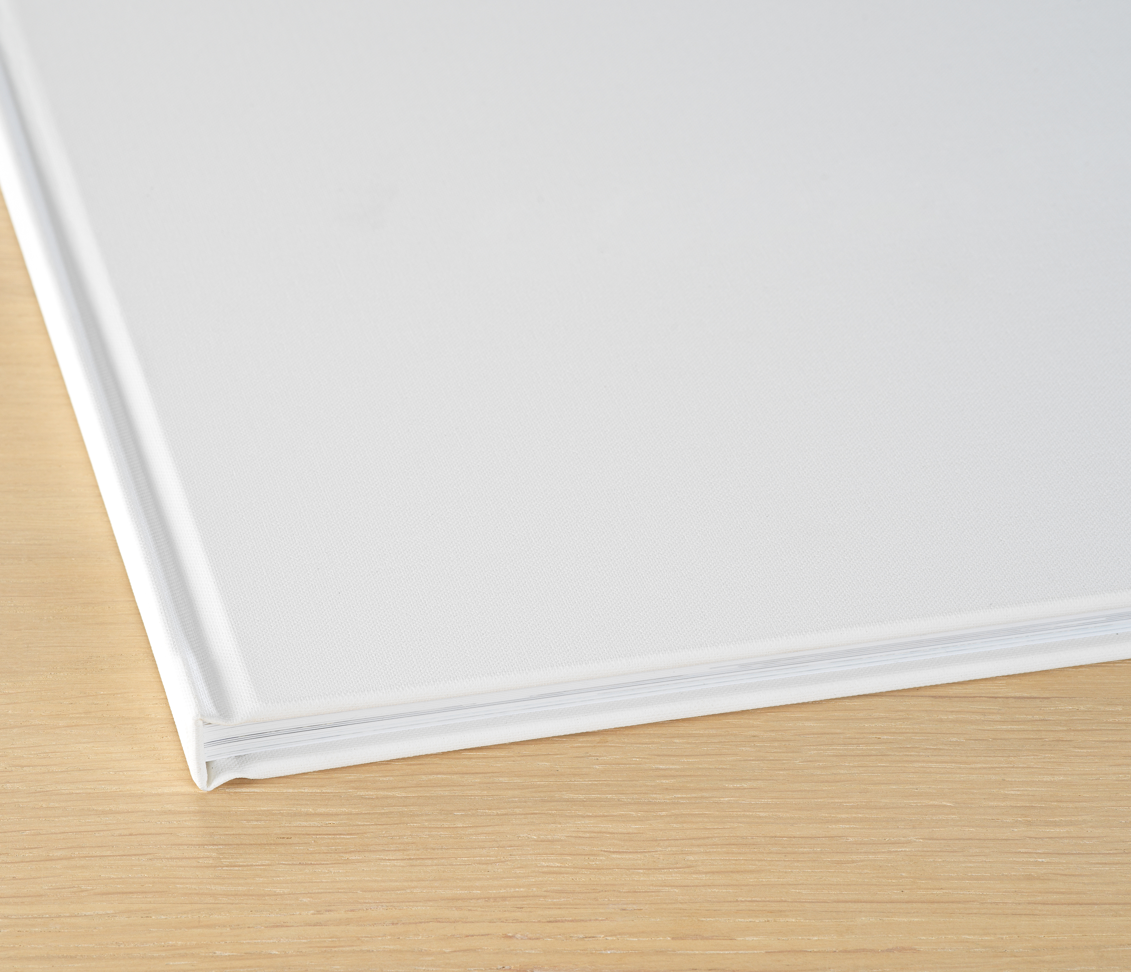 Linnen kaft met mat witte cover