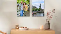 Photo sur toile 30x40 cm Deux photos sur toile d'un couple en ville au format 30x40 cm.