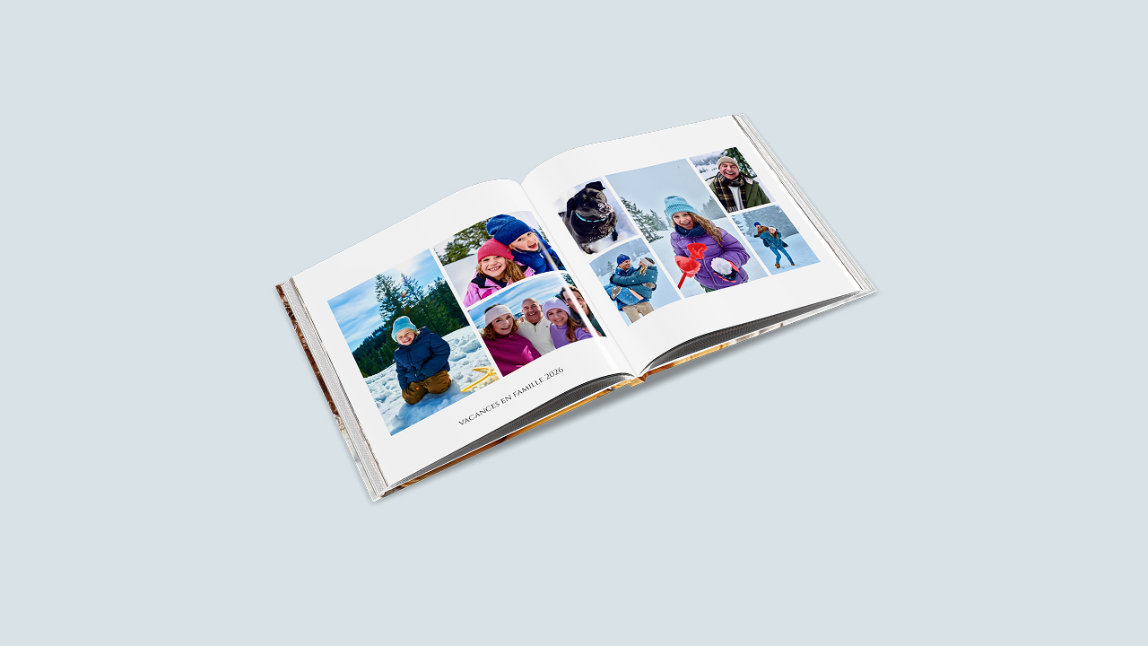 Livre photo au format paysage avec le modèle "our memories". Ambiance d'hiver et des enfants jouent dehors dans la neige.