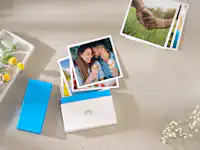 Box photo avec cartes carrées Box photo avec cartes carrées avec des photos estivales d'un couple