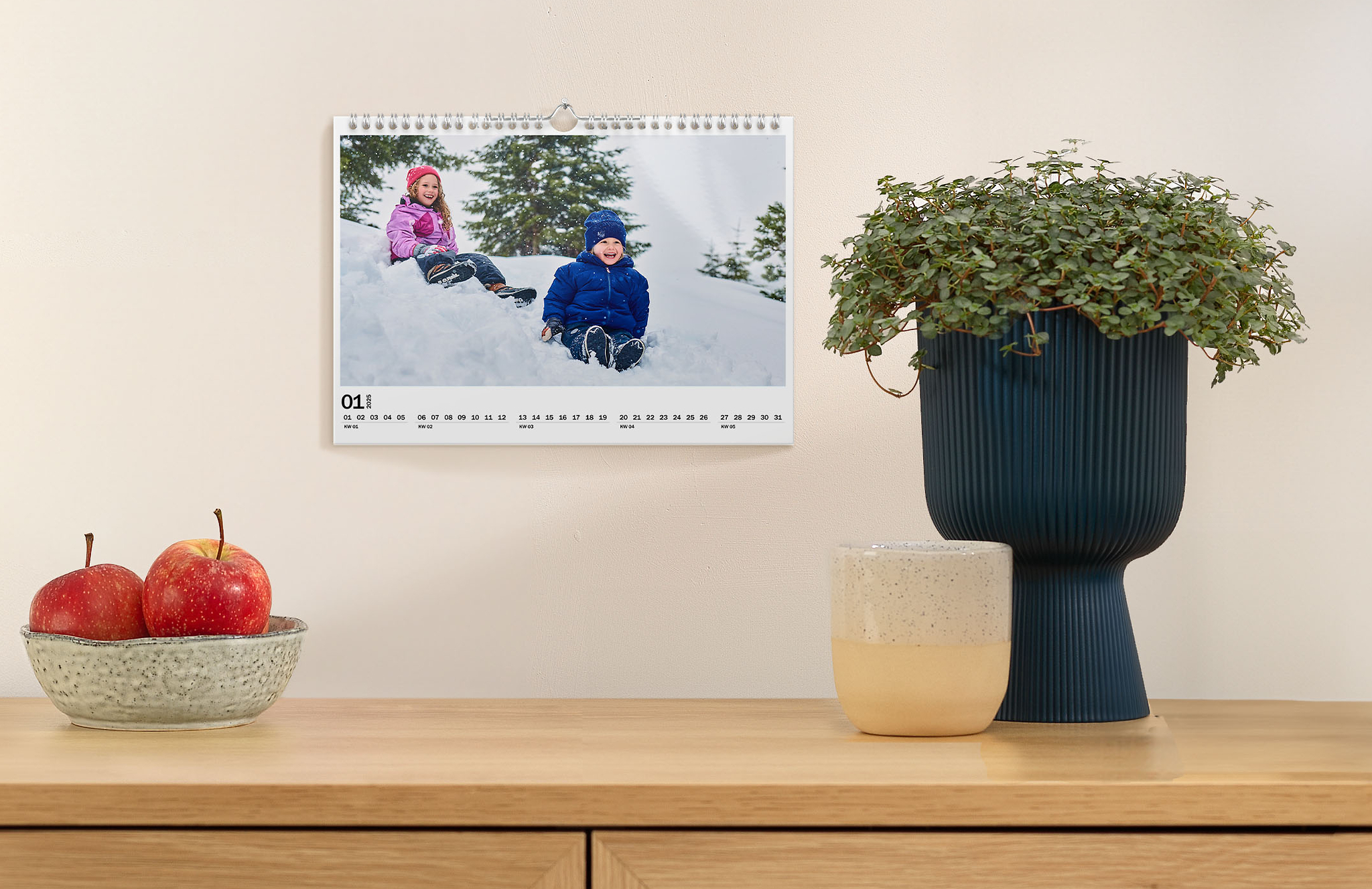 Wandkalender A4 mit Kinderbildern im Querformat