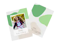 Fotokarte als Dankeskarte zur Einschulung Fotokarte als Dankeskarte zur Einschulung mit einem bunten Design aus grünen und beigen Kreisen. Auf der Vorderseite befindet sich ein Foto im Sofort-Bild-Look und auf der Rückseite der Dankestext.
