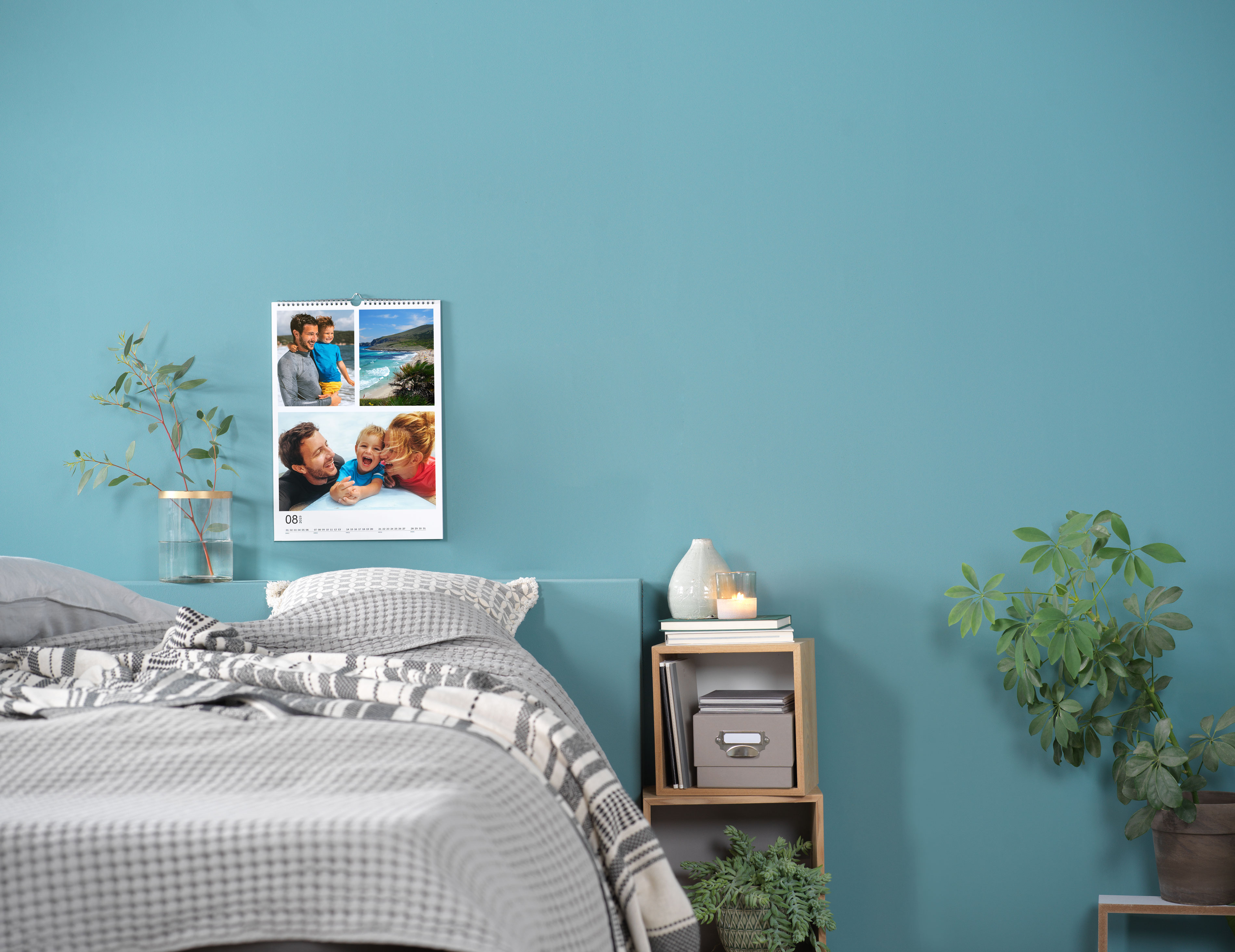 Calendario collage con familia en la playa