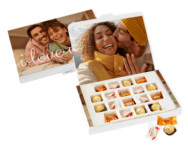 Coffret cadeau photo avec chocolats Ferrero et photos de couple