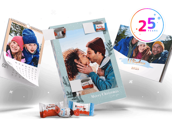 Pixum Fotoboek Adventskalender met chocolade, een fotokalender en een Pixum fotoboek. Alle producten hebben winterse foto's erop.